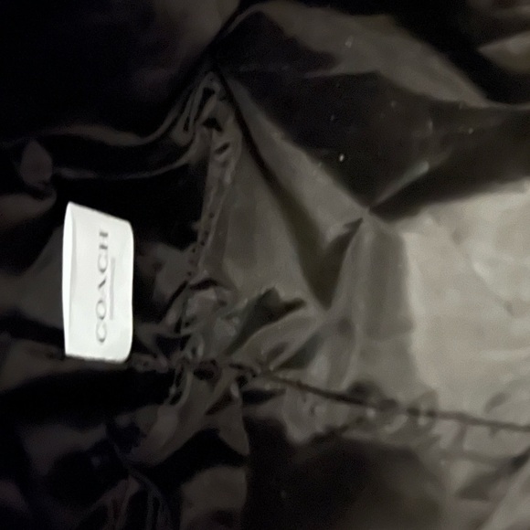 COACH army green duffle bag. Used it for a weekend trip and zipper broke - Picture 3 of 8